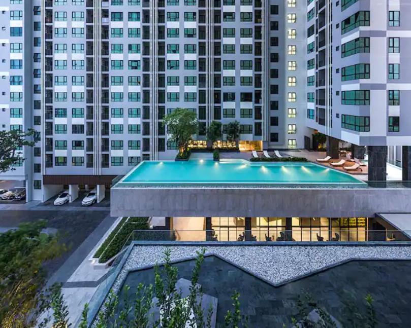 The Base Central Pattaya Quiet King-Bed With Infinity Pool & Free Netflix! Exterior foto