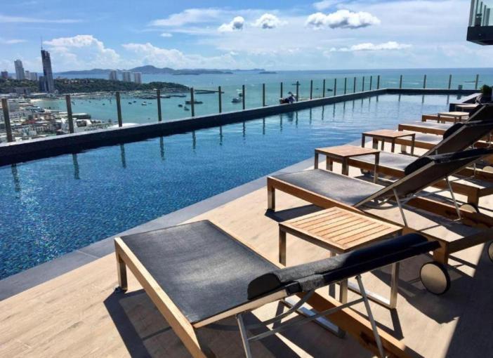 The Base Central Pattaya Quiet King-Bed With Infinity Pool & Free Netflix! Exterior foto