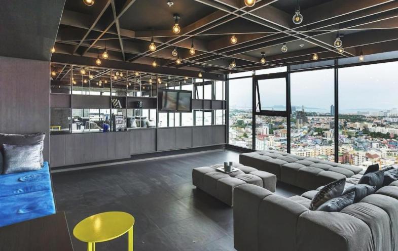 The Base Central Pattaya Quiet King-Bed With Infinity Pool & Free Netflix! Exterior foto